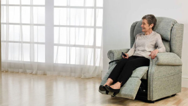 Hire a Repose Lynton Riser Recliner Chair